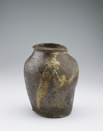 Tokoname ware storage jar
