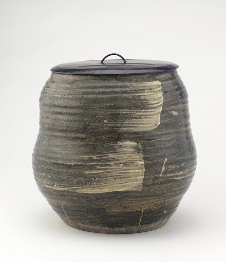 Akahada ware water jar