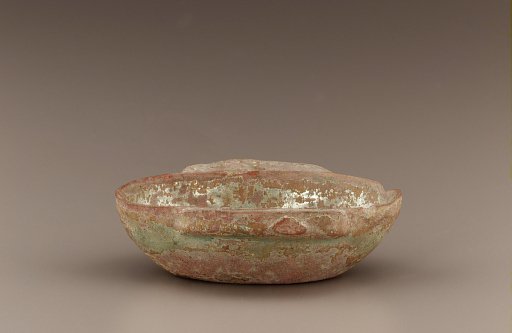 Tomb model of an ear cup