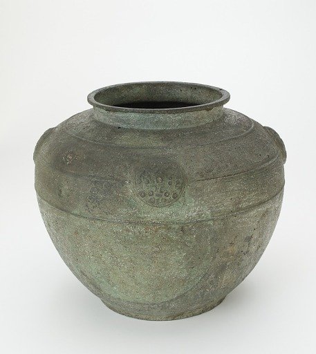 Ritual vessel (<em>pou</em>)