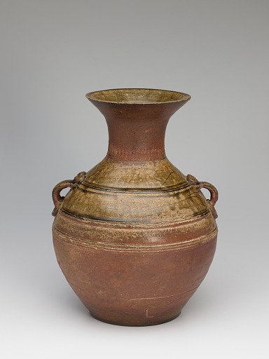 Green-glazed hu-shaped jar