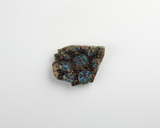 Fragment, slightly concave