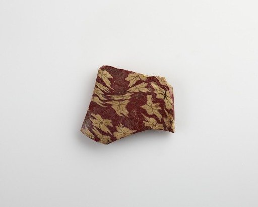 Fragment, slightly concave