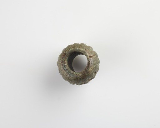 Lotus bead in form of a heavy ring