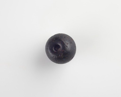 Bead, spherical, with inwardly rounded bore