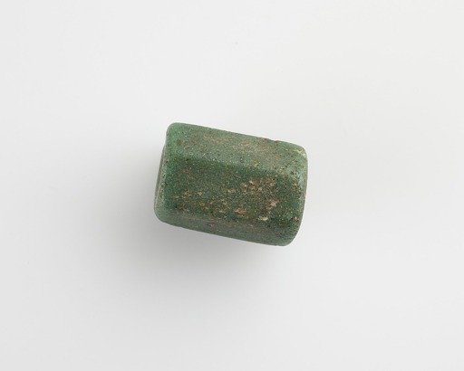 Bead, hexagonal