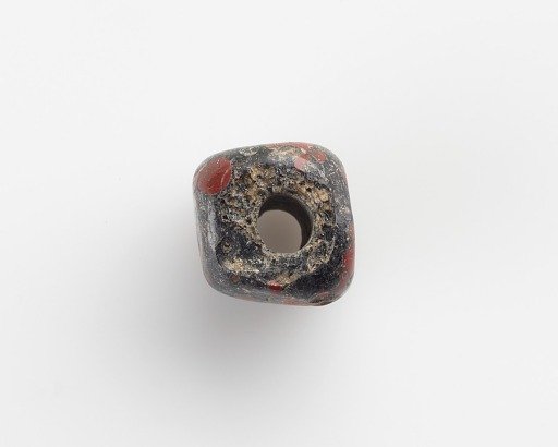 Bead, cubical, large bore