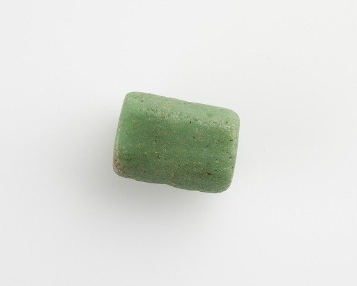 Bead, hexagonal