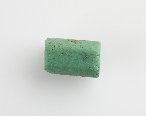 Bead, hexagonal