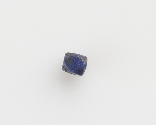 Bead, polygonal