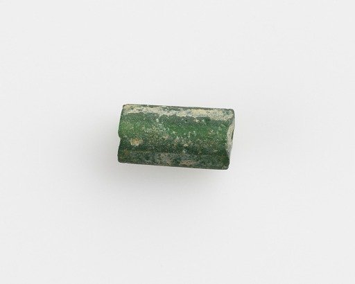 Bead, hexagonal