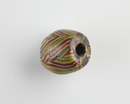 Bead. One end chipped