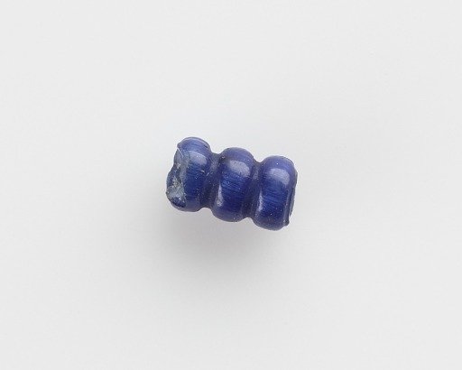 Bead, triple