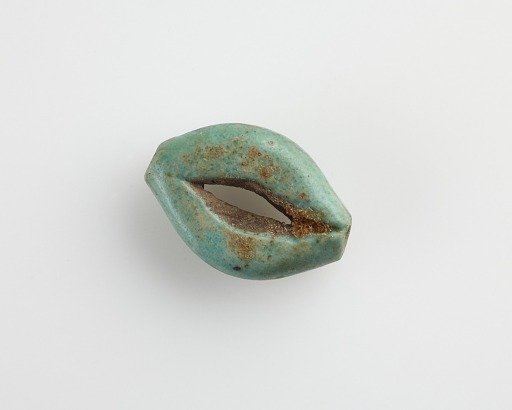 Amulet pierced from end to end