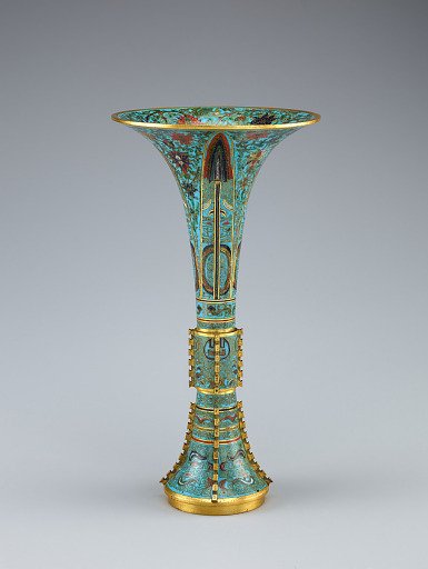 Vase shaped like an archaic gu