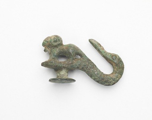 Garment hook (<em>daigou</em>)
