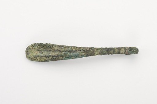 Garment hook (<em>gou</em>)