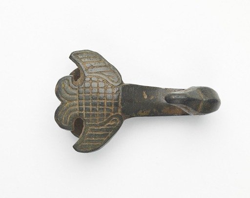 Garment hook (<em>daigou</em>) in the form of a bird