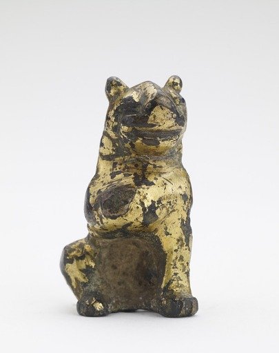 Ornament: lioness statuette