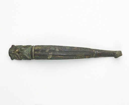 Garment hook (<em>daigou</em>)
