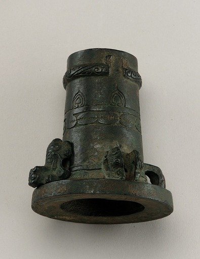 Chariot fitting: axle cap and linchpin