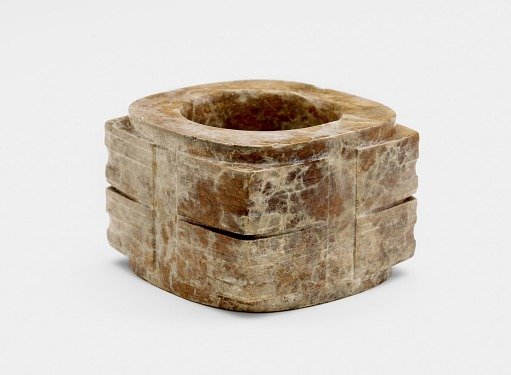 Two-tier tube (<em>cong</em> 琮) with masks