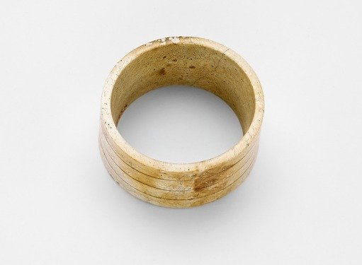 Bracelet with bands