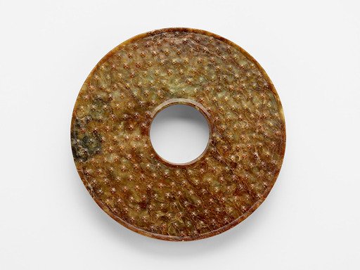 Disk (<em>bi</em> 璧) with knobs