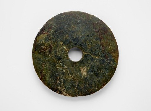 Disk (<em>bi</em> 璧) with incised glyph