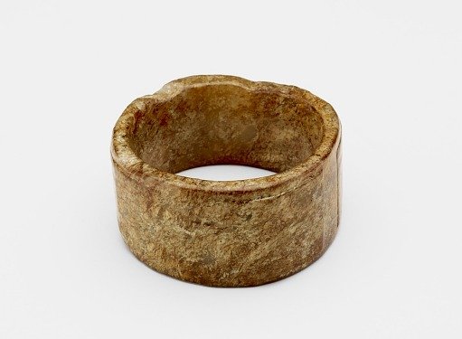 One-tier tube (<em>cong</em> 琮) with masks