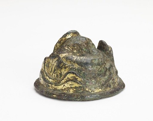 Mat weight in the form of a tiger in mountains