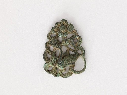 Costume ornament: pair of geese and large flower (pair with F1917.572)