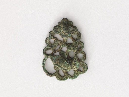 Costume ornament: pair of geese and large flower (pair with F1917.571)