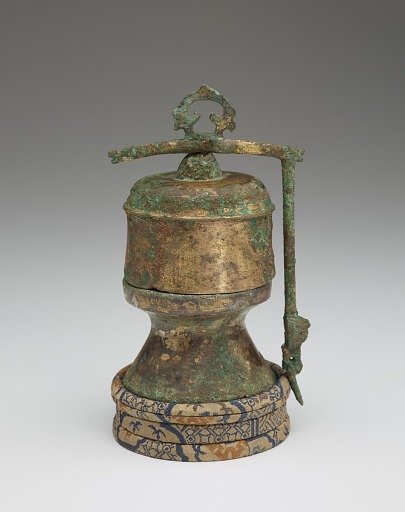 Ritual vessel with cover