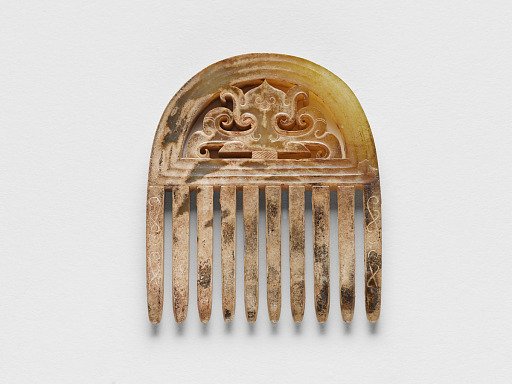 Head ornament with geometric decoration
