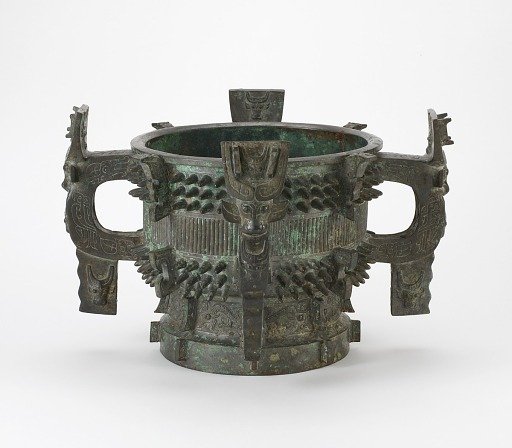 Ritual grain server (<em>gui</em>) with spikes, ribs, and, dragons