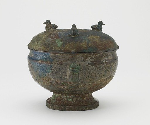 Serving vessel with lid (<em>dun</em>) and dragons and ducks