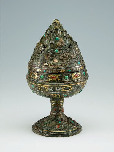 Lidded incense burner (<em>xianglu</em>) with geometric decoration and narrative scenes