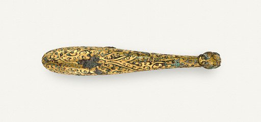 Garment hook (<em>daigou</em>) with interlace