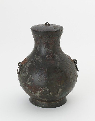 Lidded ritual container (<em>hu</em>) with painted decoration
