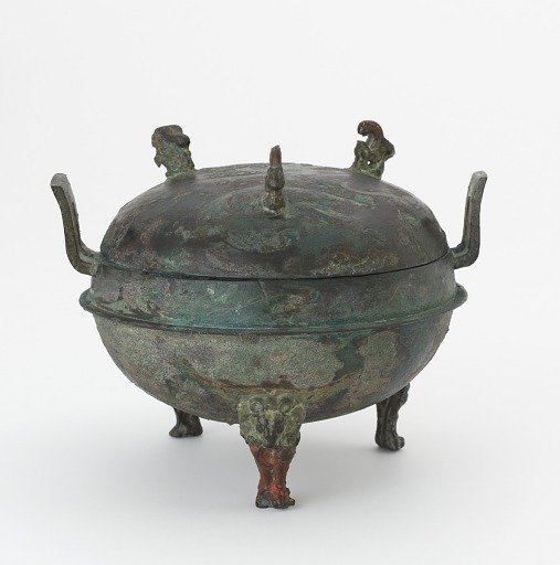Lidded food cauldron (<em>ding</em>) with painted decoration