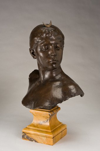 Head of Diana