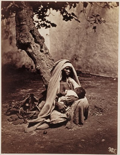 Mother with child under a fig tree (Tanger)