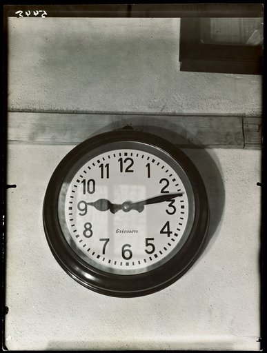 Round wall clock "Ericsson"