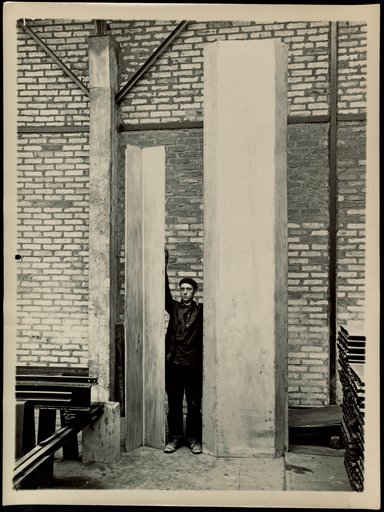 Workers with metal parts, Fillod factory in Florange (Moselle)