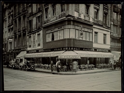 Corner café "Au Mousseux"