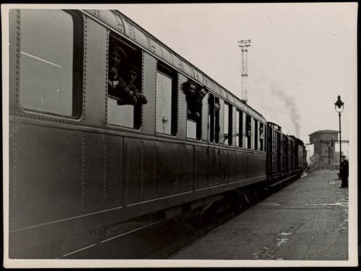Locomotive with Carriage Compartment