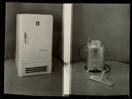 Refrigerator Refugaz "Refrigor", Compagnie Franco-Suisse Paris; Device with metal cylinder, hose and ladle "Butagaz" (Martial Aubret, Roanne)