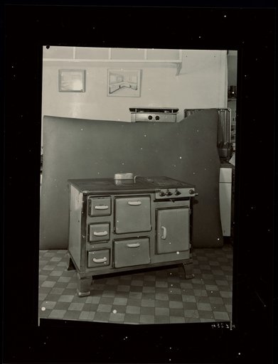 Kitchen unit with gas stove "Scholtès", Paris