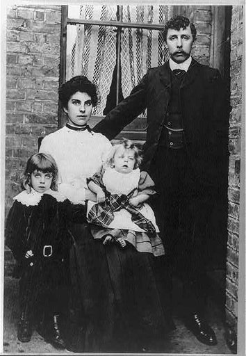 Survivors of TITANIC - family group